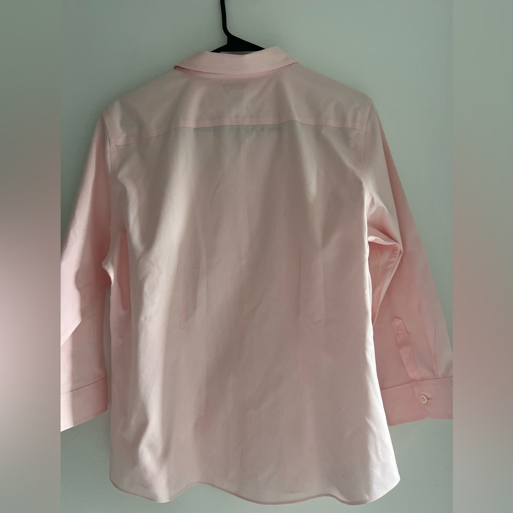 L.L. Bean women’s  Light Pink Button Down Shirt 100%cotton - Picture 4 of 6